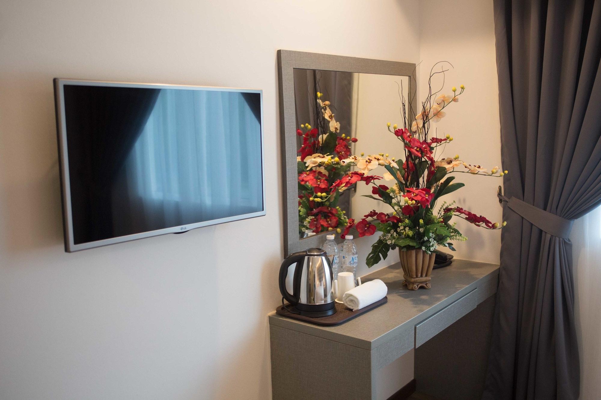 Qlassic Hotel Sepang Bagian luar foto