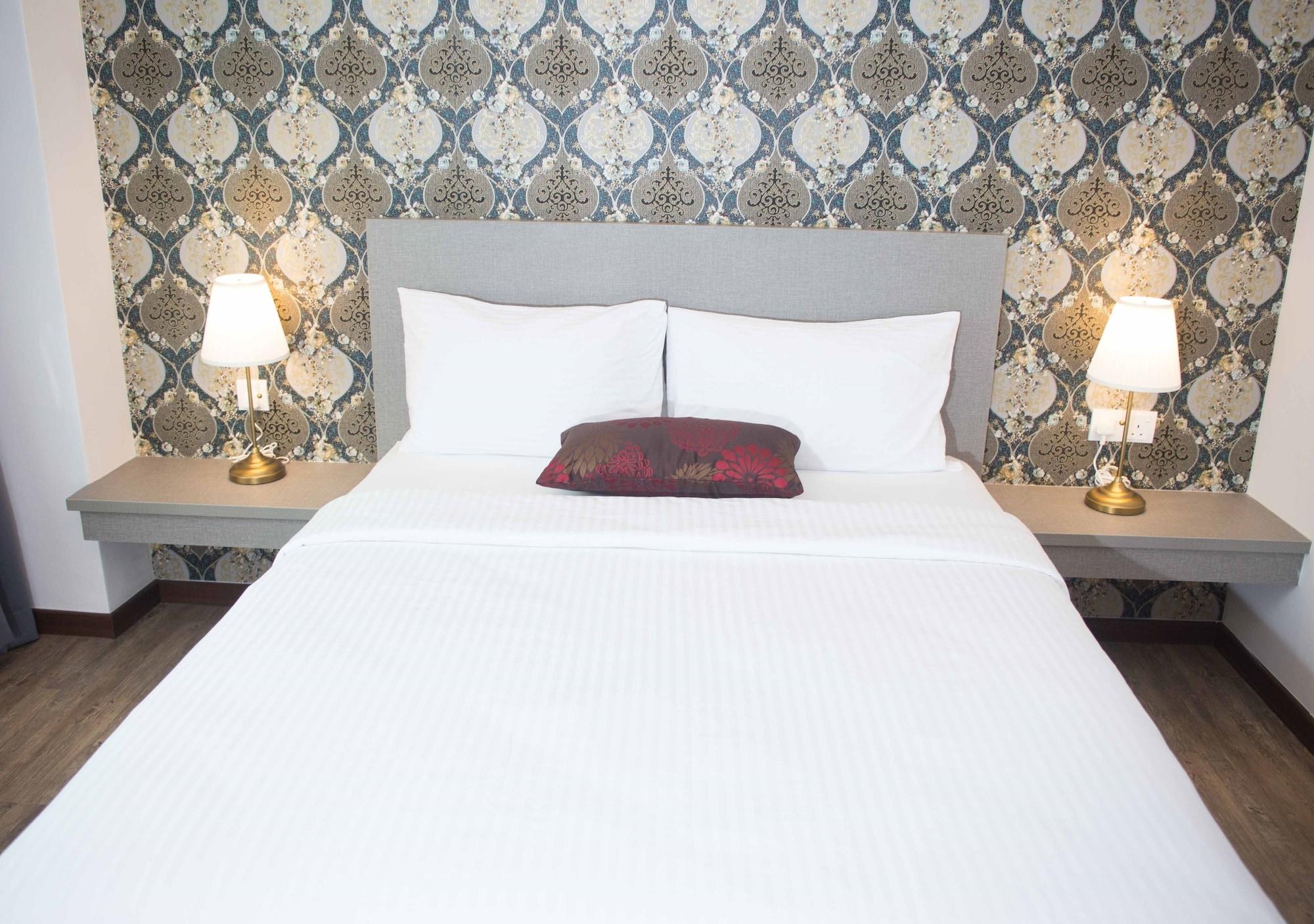 Qlassic Hotel Sepang Bagian luar foto