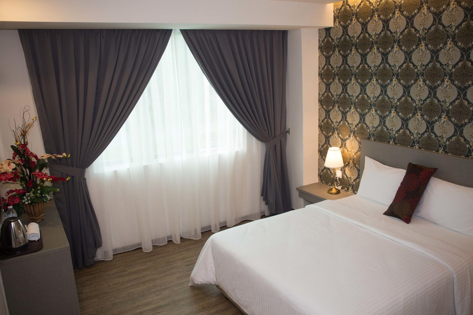 Qlassic Hotel Sepang Bagian luar foto