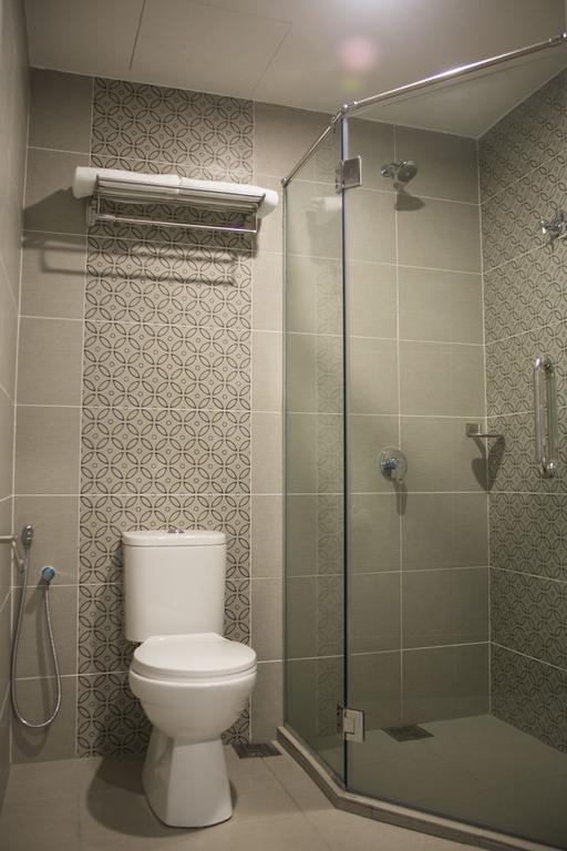 Qlassic Hotel Sepang Bagian luar foto