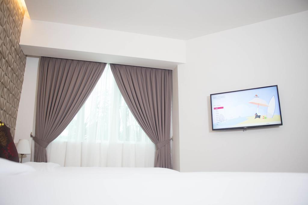 Qlassic Hotel Sepang Bagian luar foto